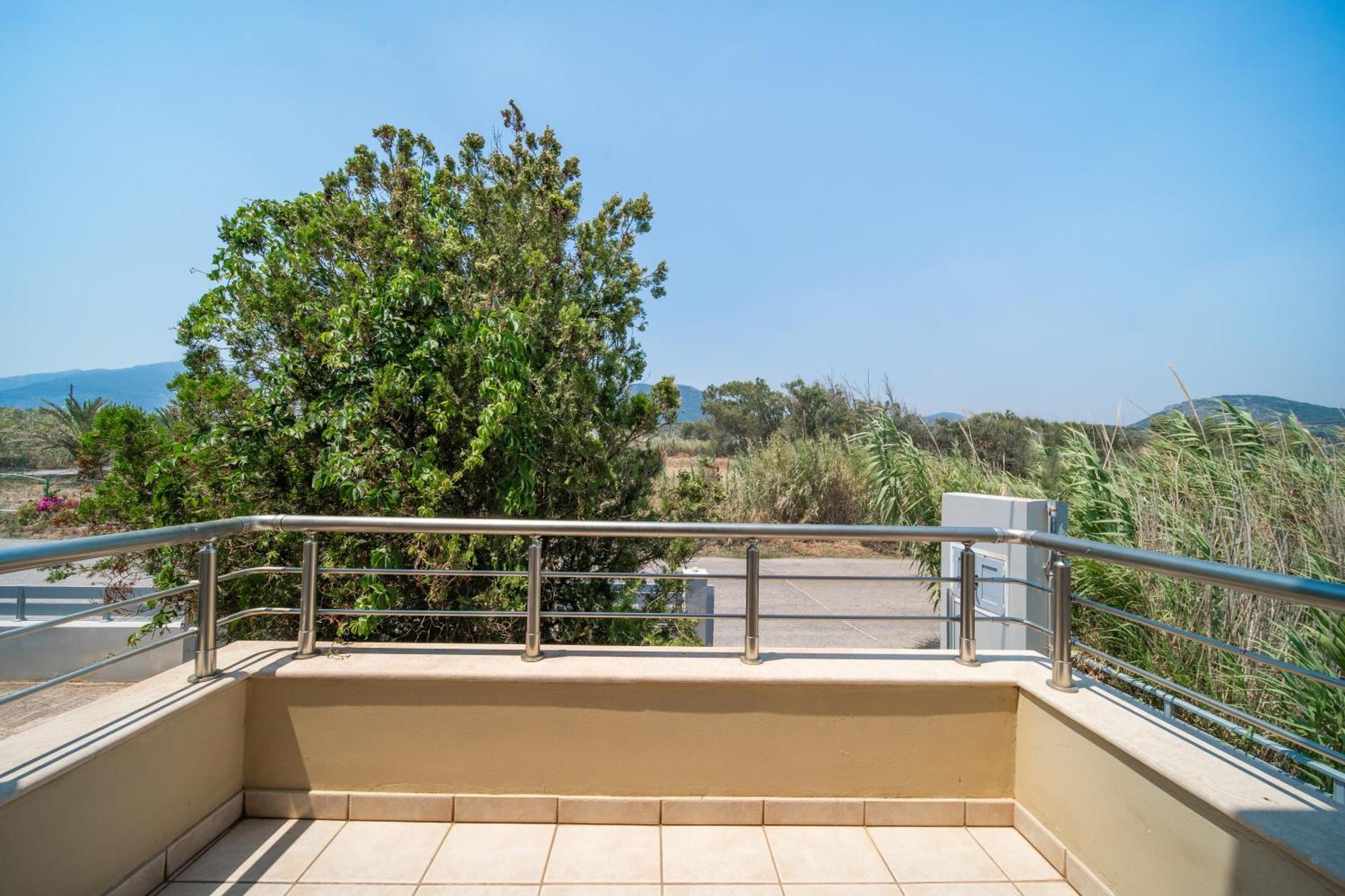 Spacious Beachfront Maisonettes With Stunning Views & A Private Beach Monemvasía Cameră foto
